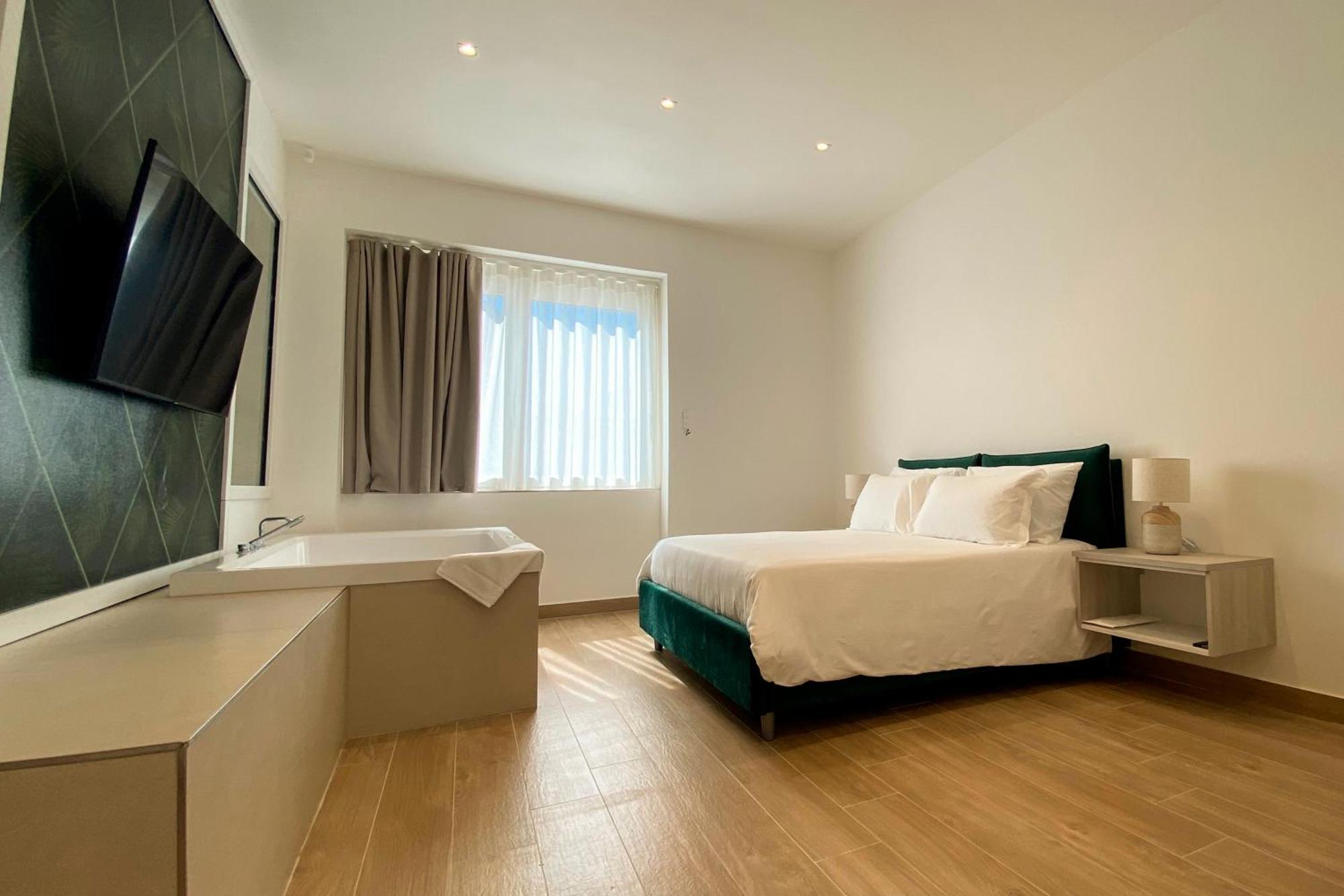 Monumental Luxury Rooms Caserta Dış mekan fotoğraf