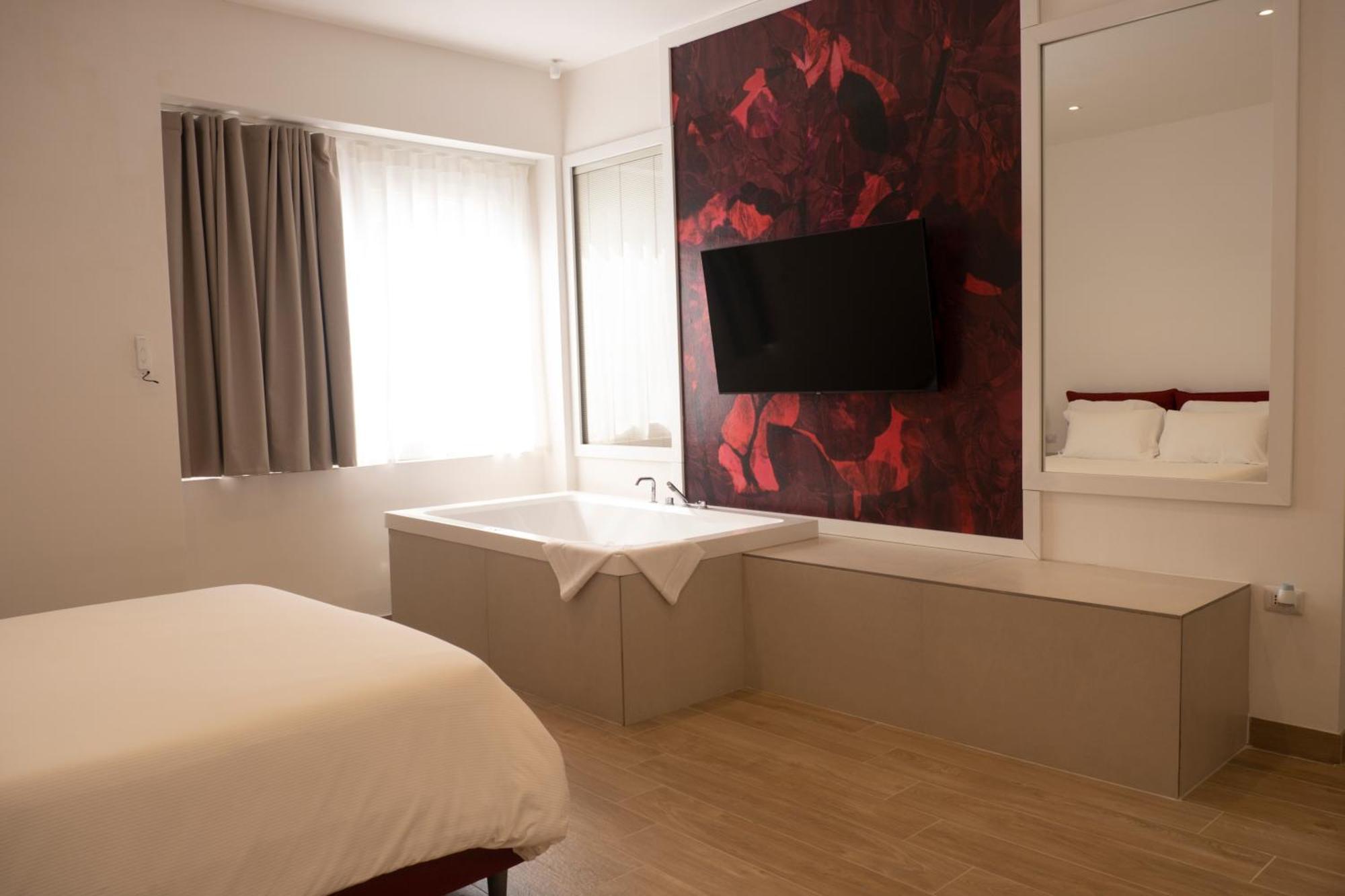 Monumental Luxury Rooms Caserta Dış mekan fotoğraf