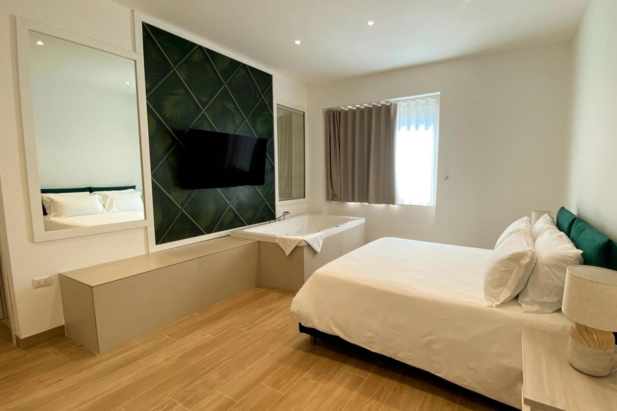 Monumental Luxury Rooms Caserta Dış mekan fotoğraf