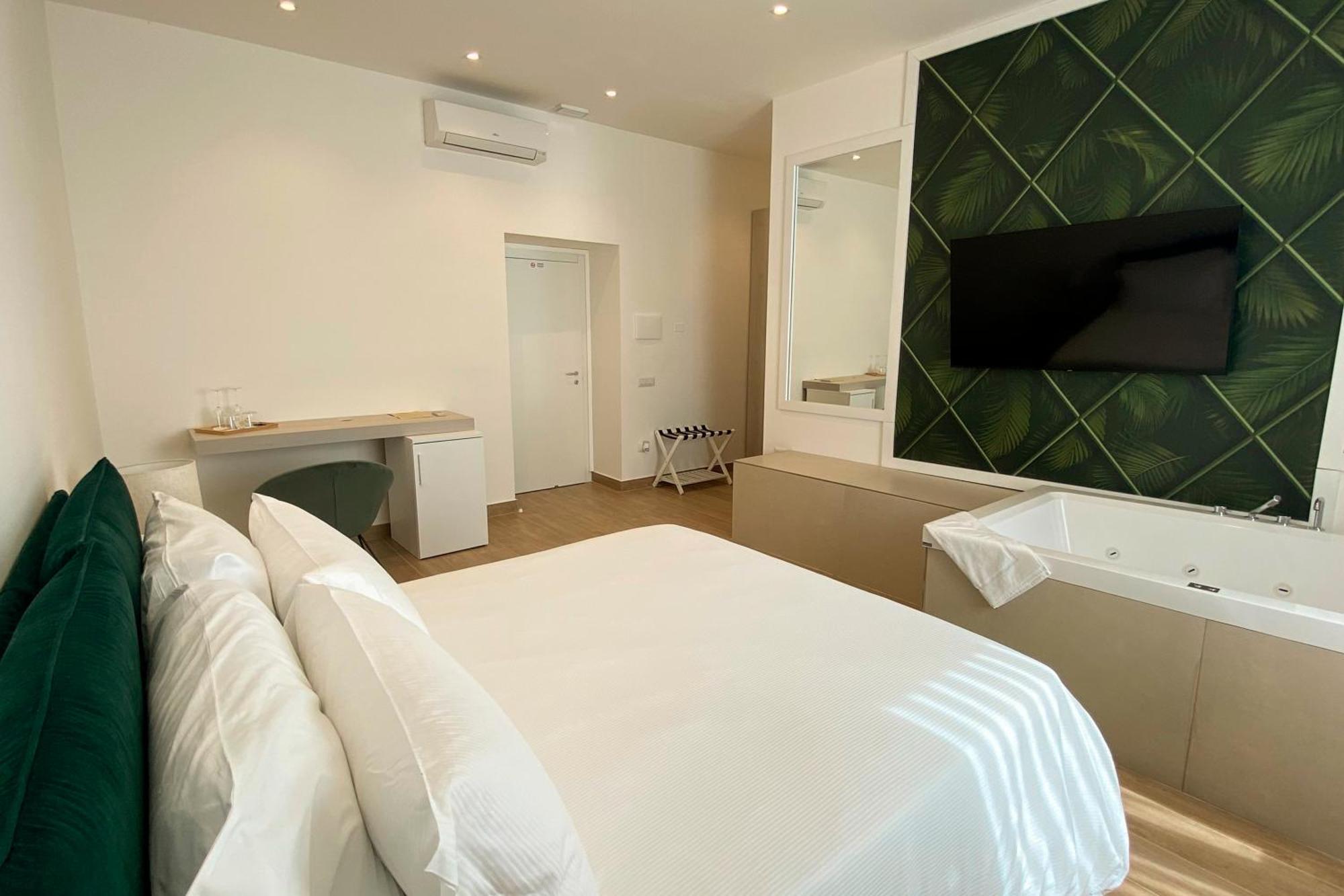 Monumental Luxury Rooms Caserta Dış mekan fotoğraf